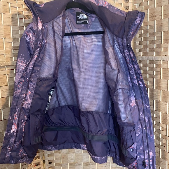 The North Face Women’s Jacket M - Picture 16 of 16